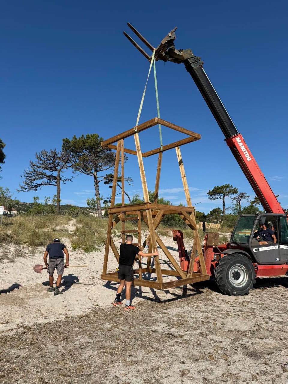 SECURITE Une nouvelle chaise de surveillance sur la Plage de Calvi — free download