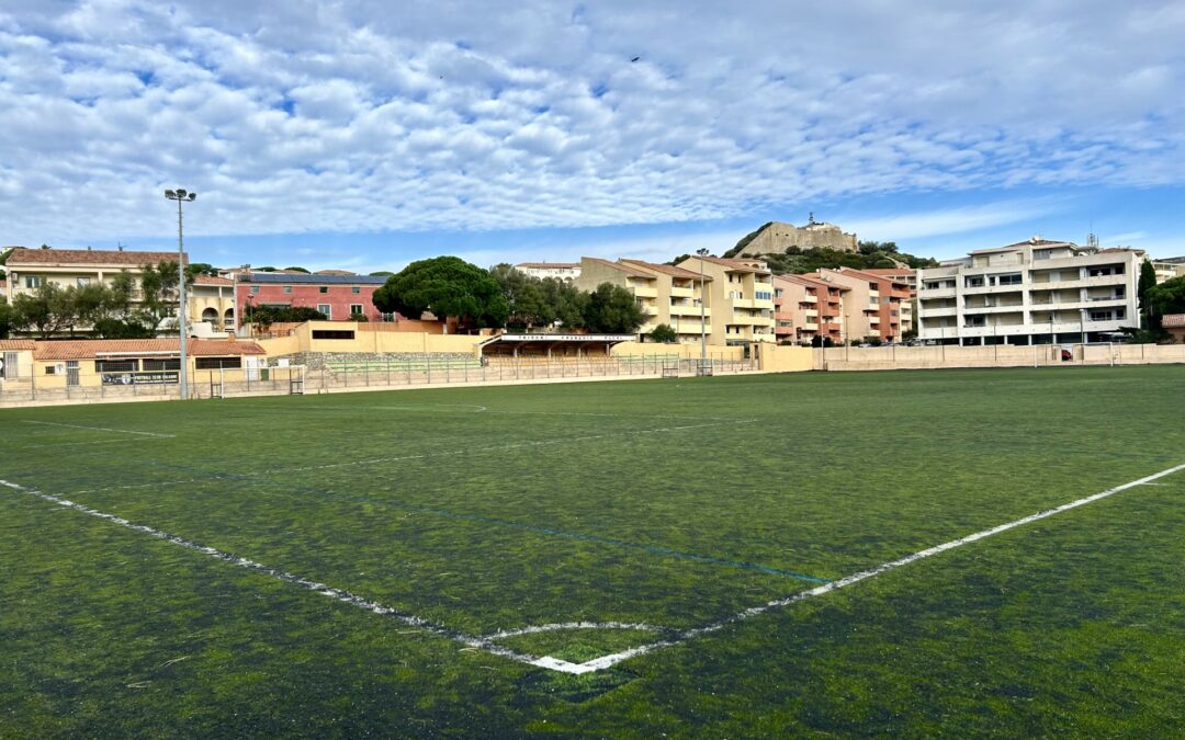 Stade Faustin Bartoli – une nouvelle pelouse pour janvier 2027